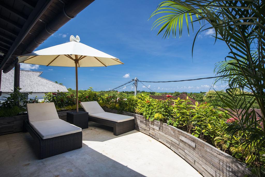 Hotel 14 Palms à Uluwatu Extérieur photo