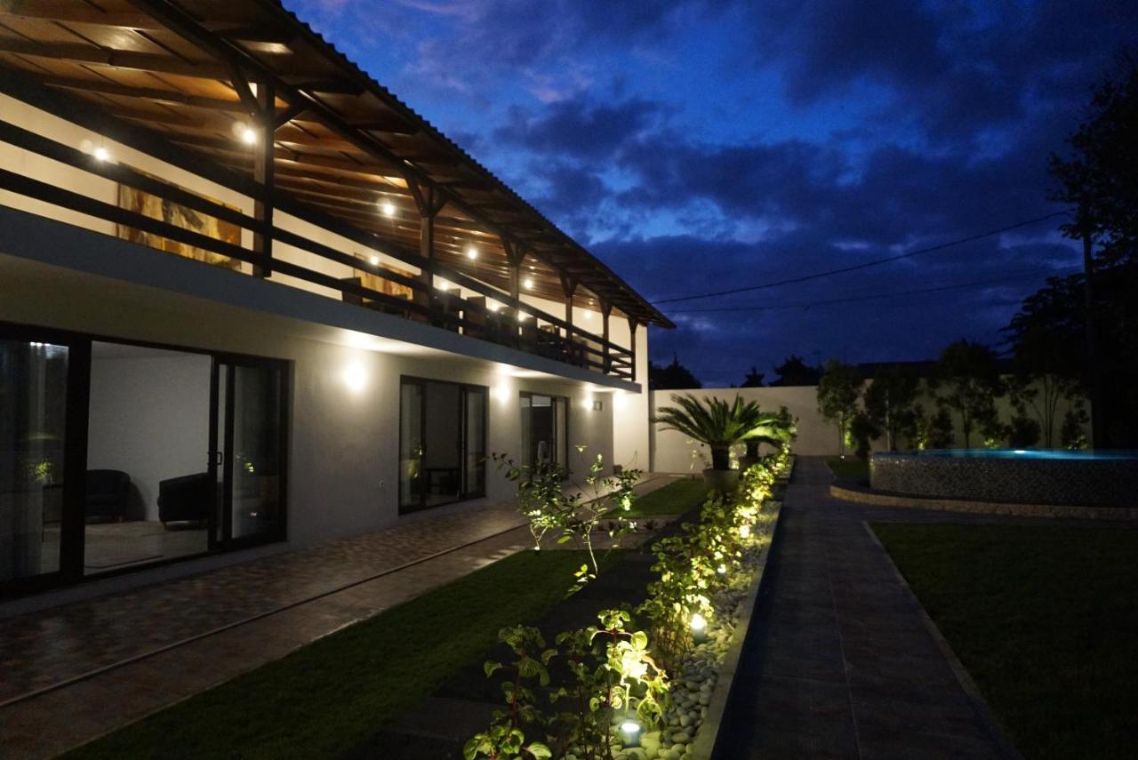 Hotel 14 Palms à Uluwatu Extérieur photo