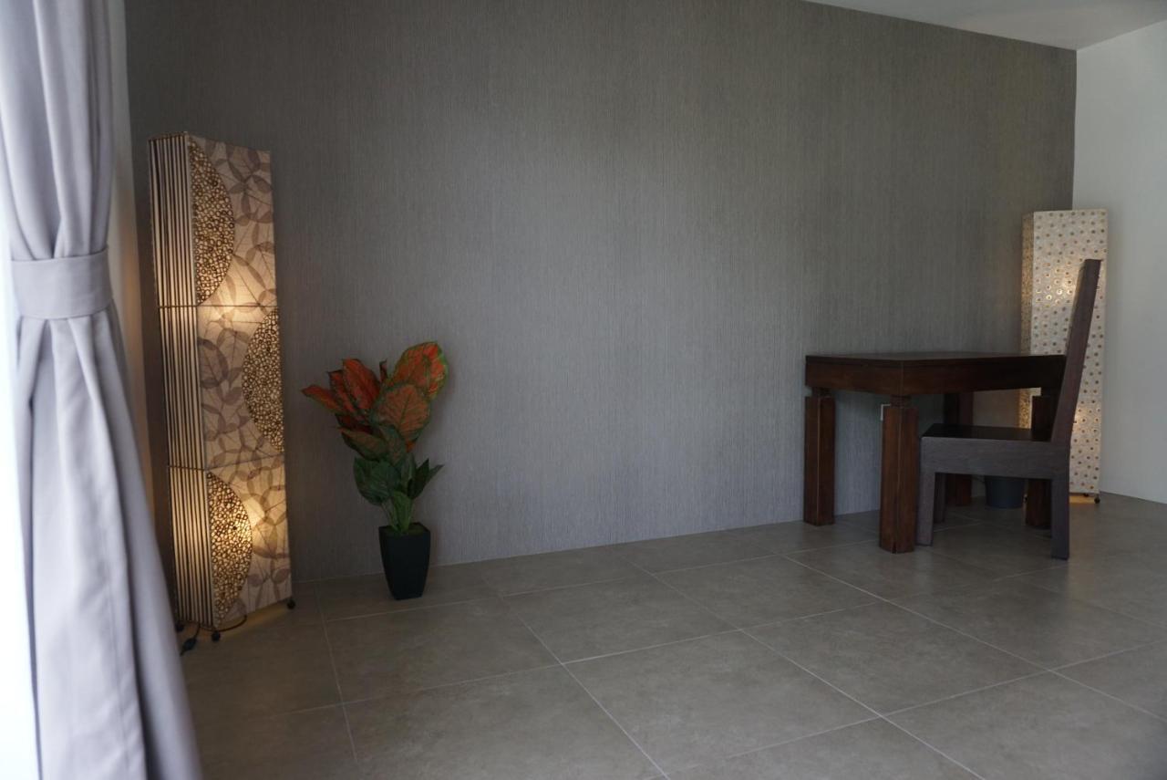 Hotel 14 Palms à Uluwatu Extérieur photo